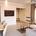 A-seven Apartman *