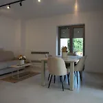 شقة A-seven