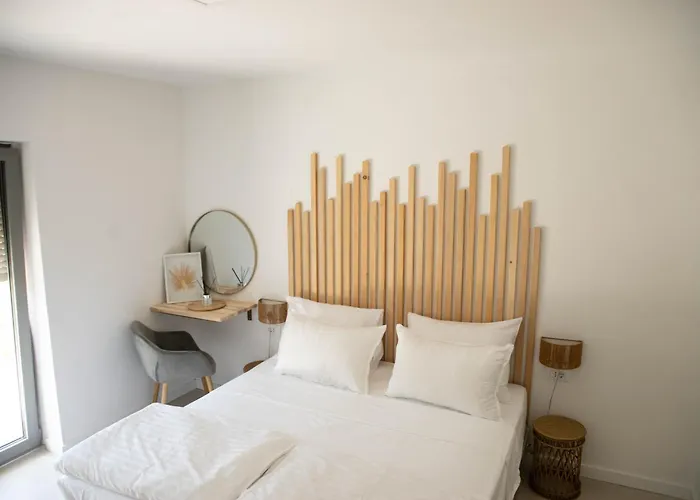 A-seven Apartment