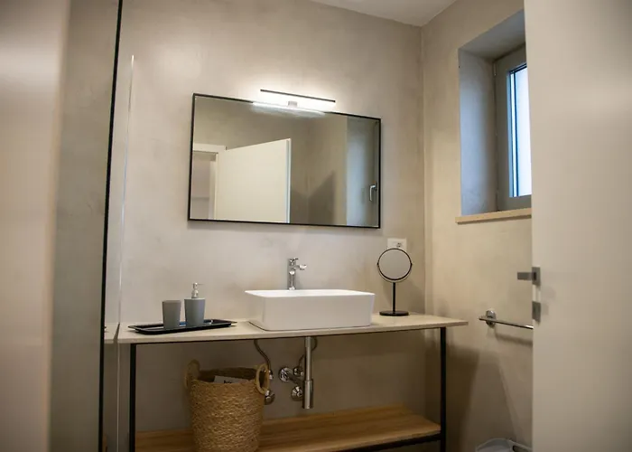 A-seven Ρόβινι