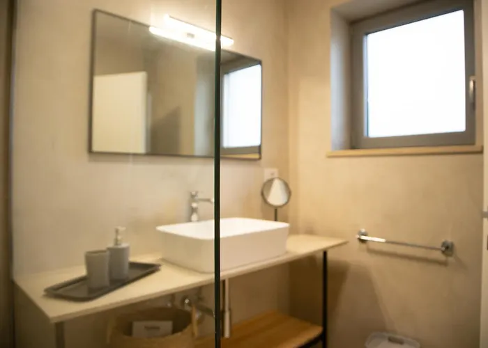 A-seven * Ρόβινι